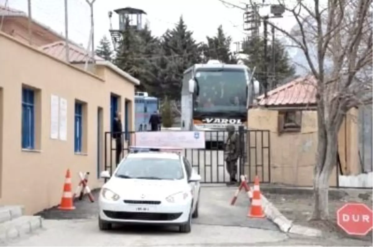 Pozantı Çocuk Kapalı Ceza İnfaz Kurumu\'ndaki Nakiller