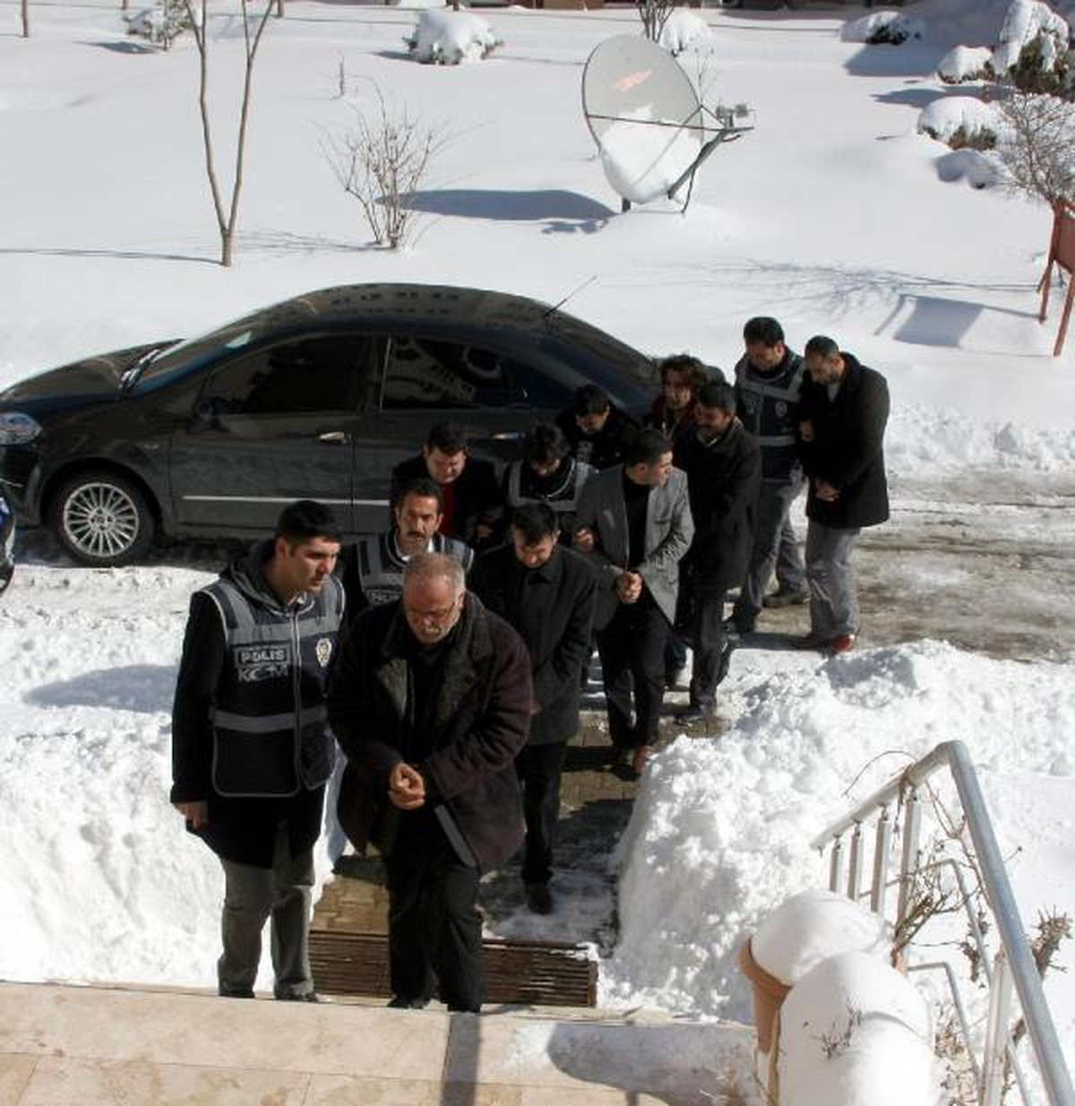 Şırnak\'ta İhaleye Fesat Operasyonu: 1 Albay ile 9 Sivil Tutuklandı