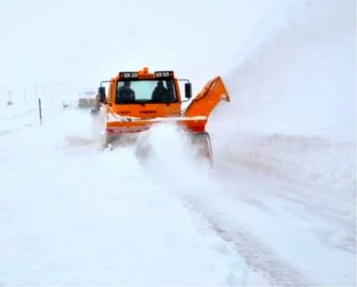 Sivas'ta 848 Köy Yolu Ulaşıma Kapalı