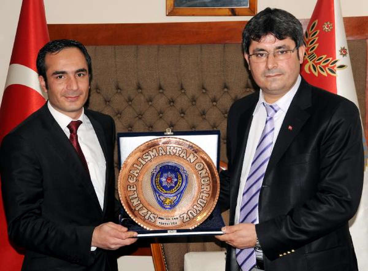 Suruç Emniyet Müdürlüğü\'nden Dha\'ya Plaket