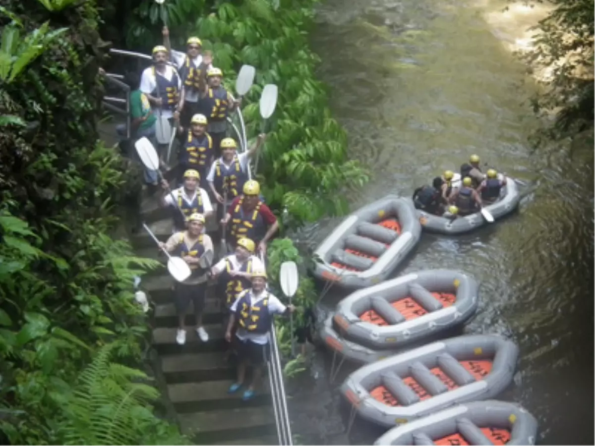 Termo Teknik Başarısını Bali'de Kutladı