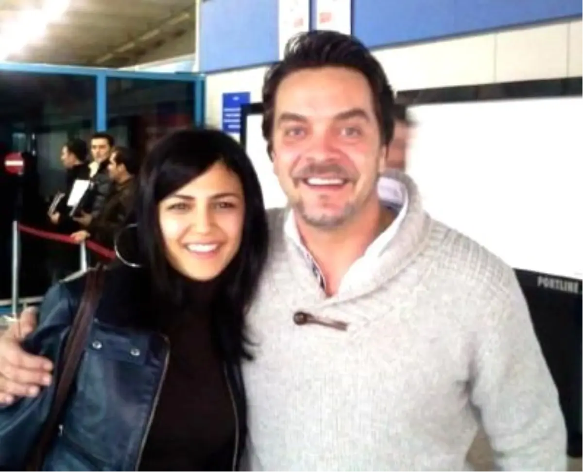 Ünlü Şovmen "Beyaz", Eskişehirli Hayranlarıyla Buluştu