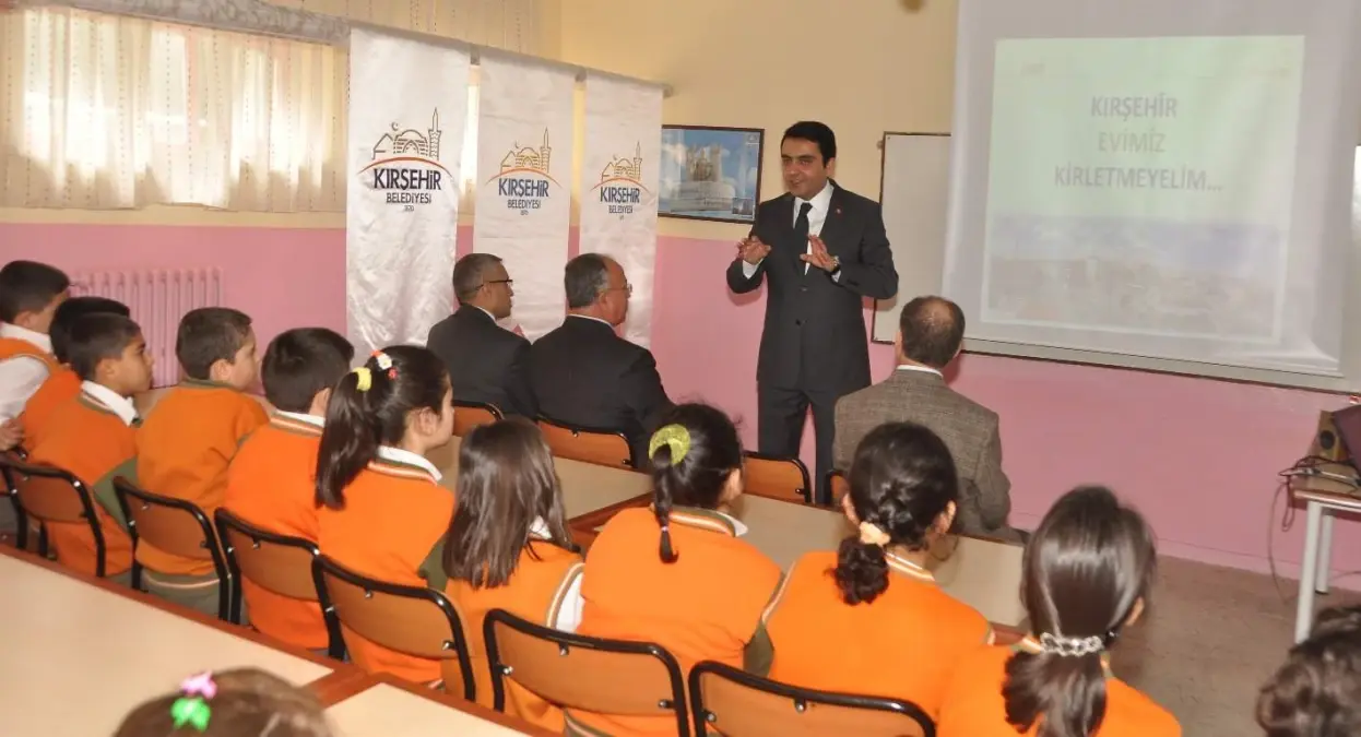 Yaşar Bahçeci, Çevre Bilinci Konferansı Verdi