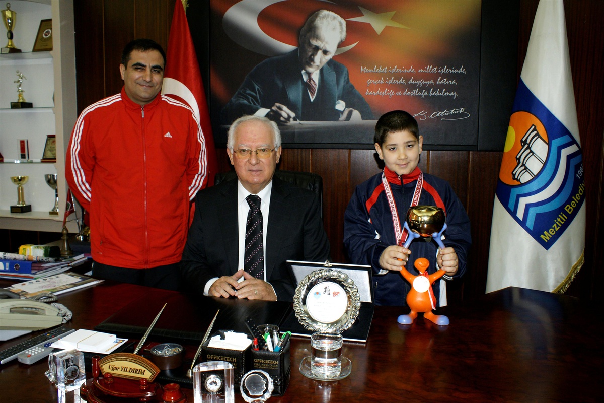 Başkan Yıldırım\'a, Sanatçı ve Sporculardan Teşekkür Ziyareti