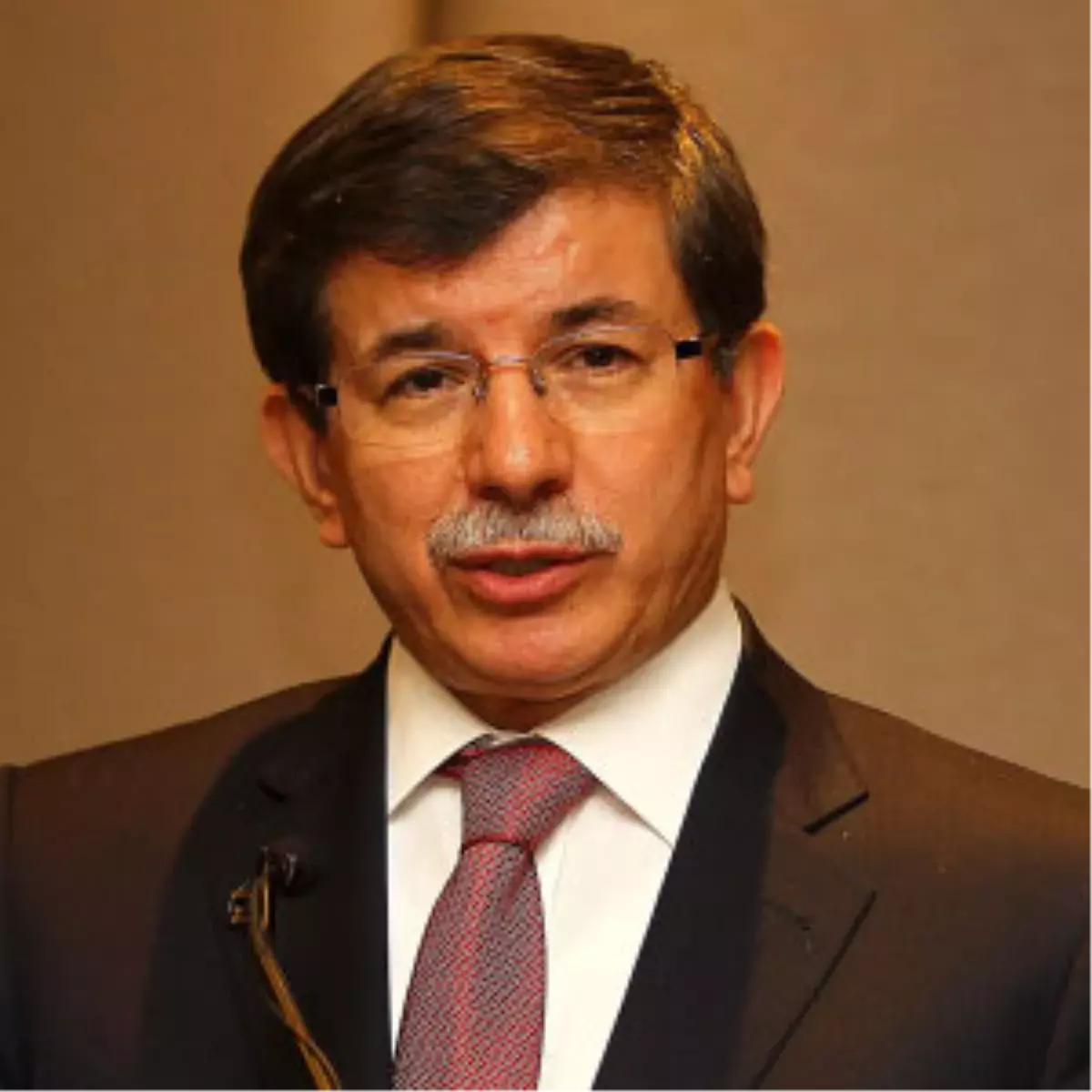 Davutoğlu Kadınlar Günü\'nü Kutladı