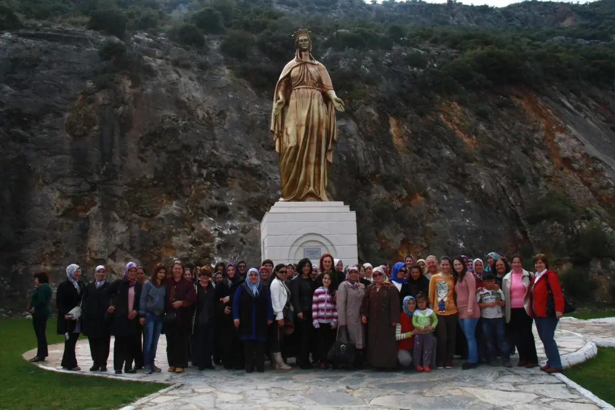 Kadınlar Günü\'nü Meryemana Evi\'nde Kutladılar