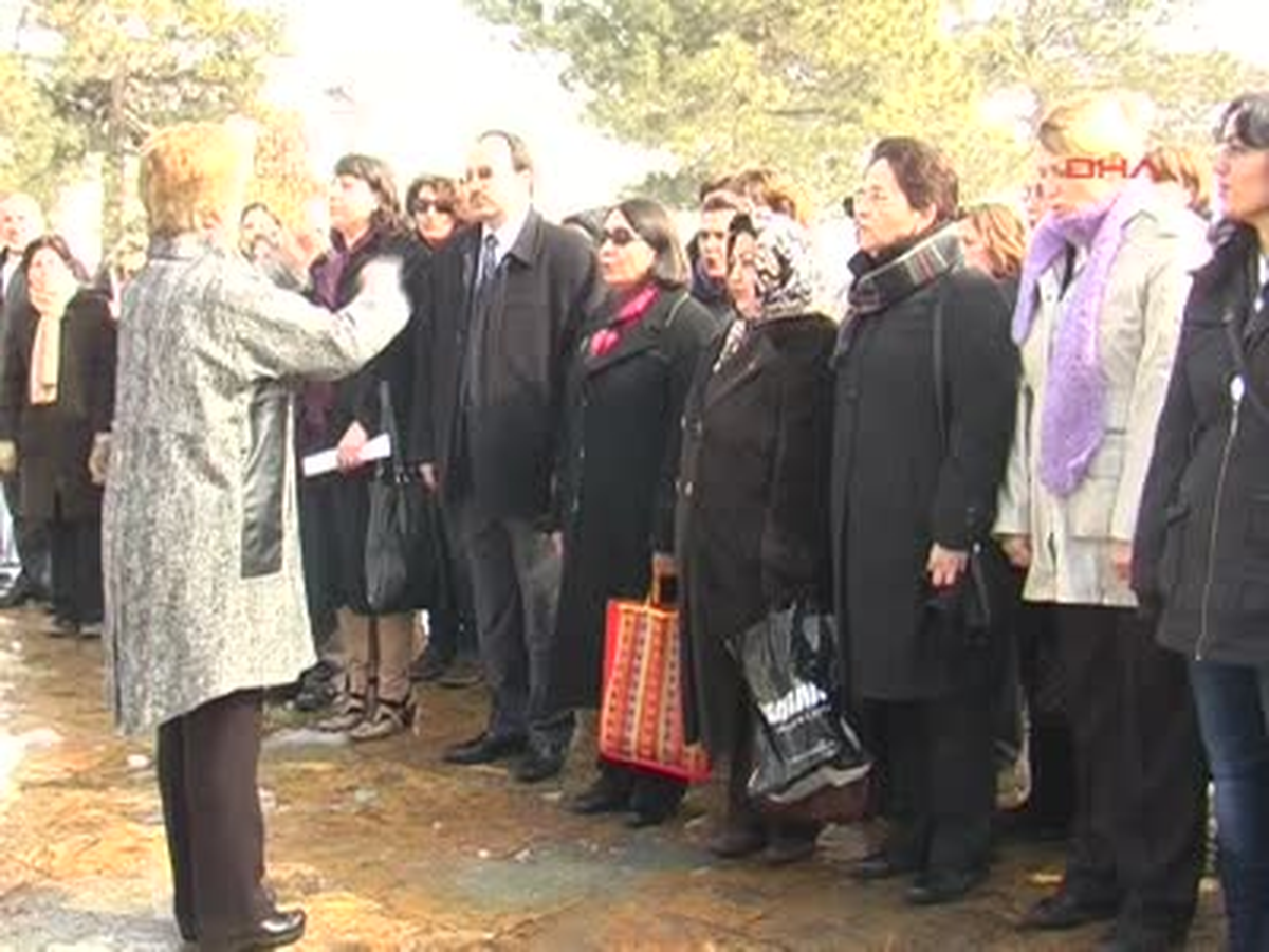 Kadınlar Günü Yürüyüşüne Kadın Polisli Önlem