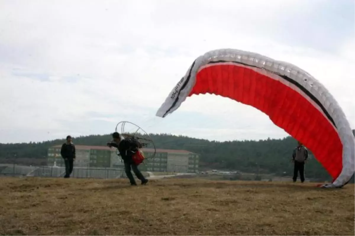 Keşan\'ın Yeni Gözdesi Paramotorla Uçuş