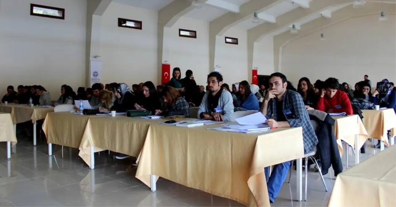 Kimyagerler Derneği Erzincan Üniversitesi'nde Panel Düzenledi