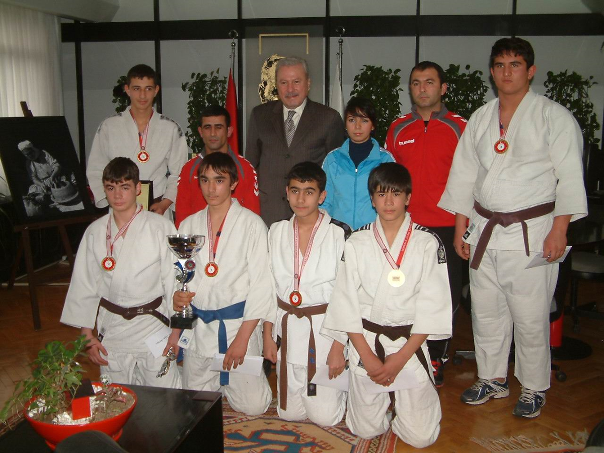 Salihli Judoda Çok Farklı