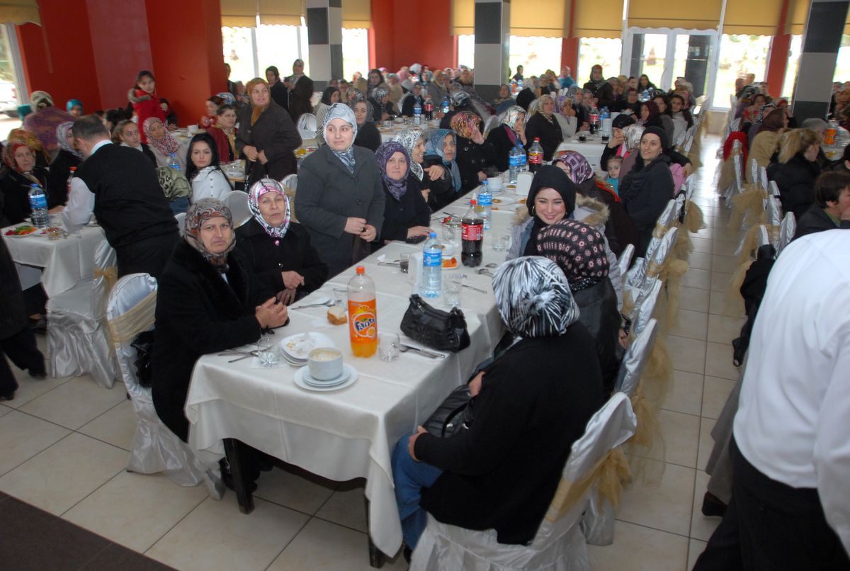 Samsunlu Kadınlar Günlerini Eğlenerek Kutladı