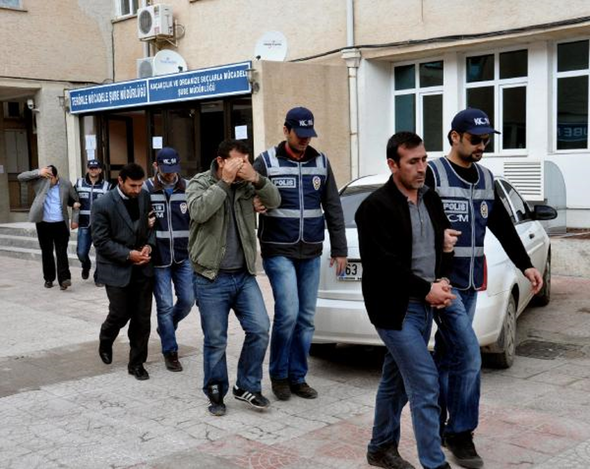 Şanlıurfa\'da 5 Kilo Eroin, 44 Kilo Esrar Ele Geçirildi
