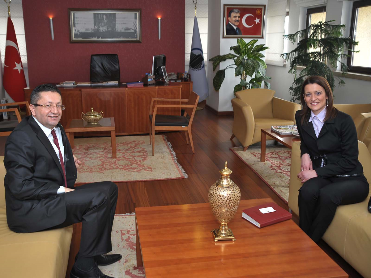 Sırbistan Ataşesi Altındağ Belediye Başkanı Tiryaki'yi Ziyaret Etti