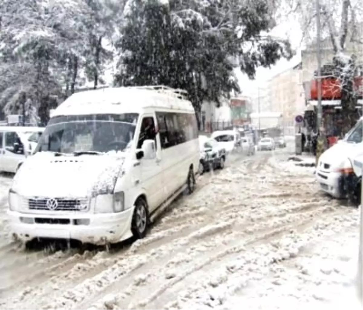 Afyonkarahisar'da Kar Yağışı