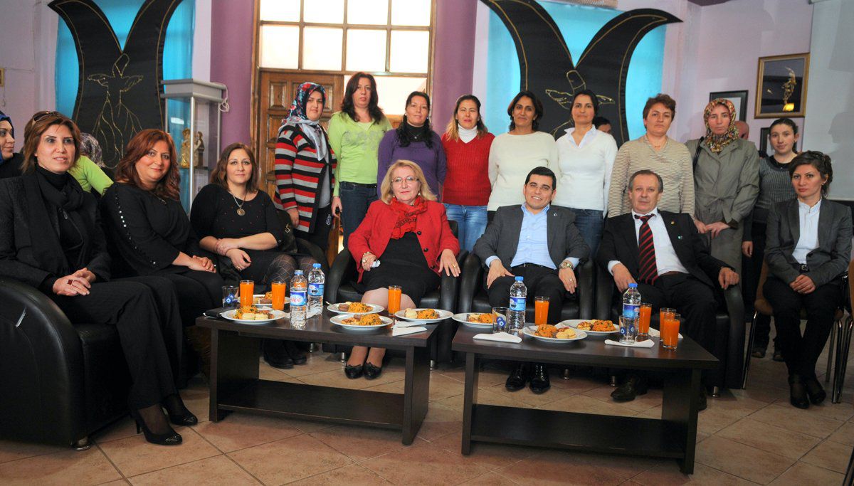 Akmek\'li Kadınlara 8 Mart Söyleşisi