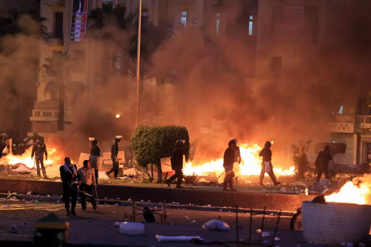 "Arap Baharı Aslında Tsunamidir"