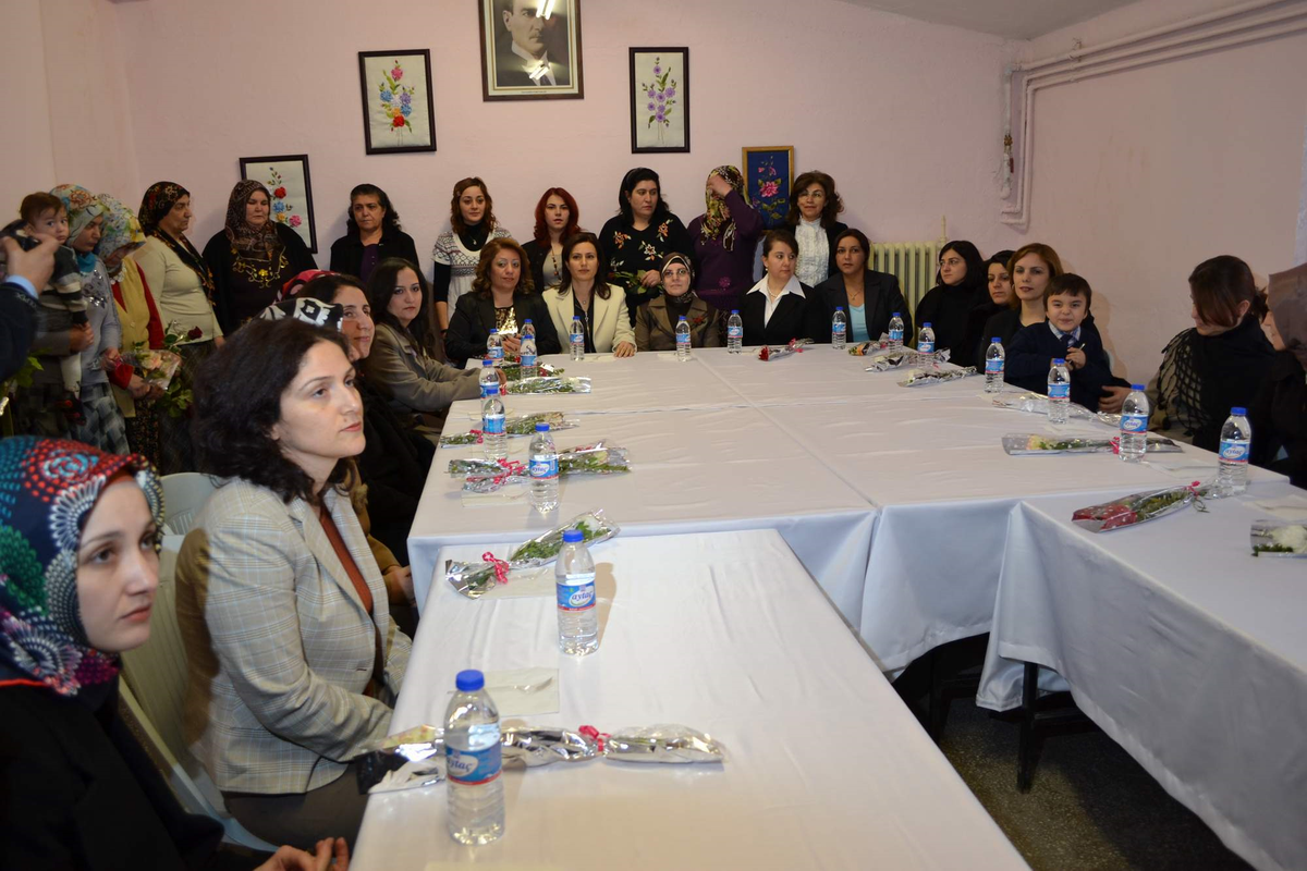 Cezaevinde Kadınlar Günü Kutlandı