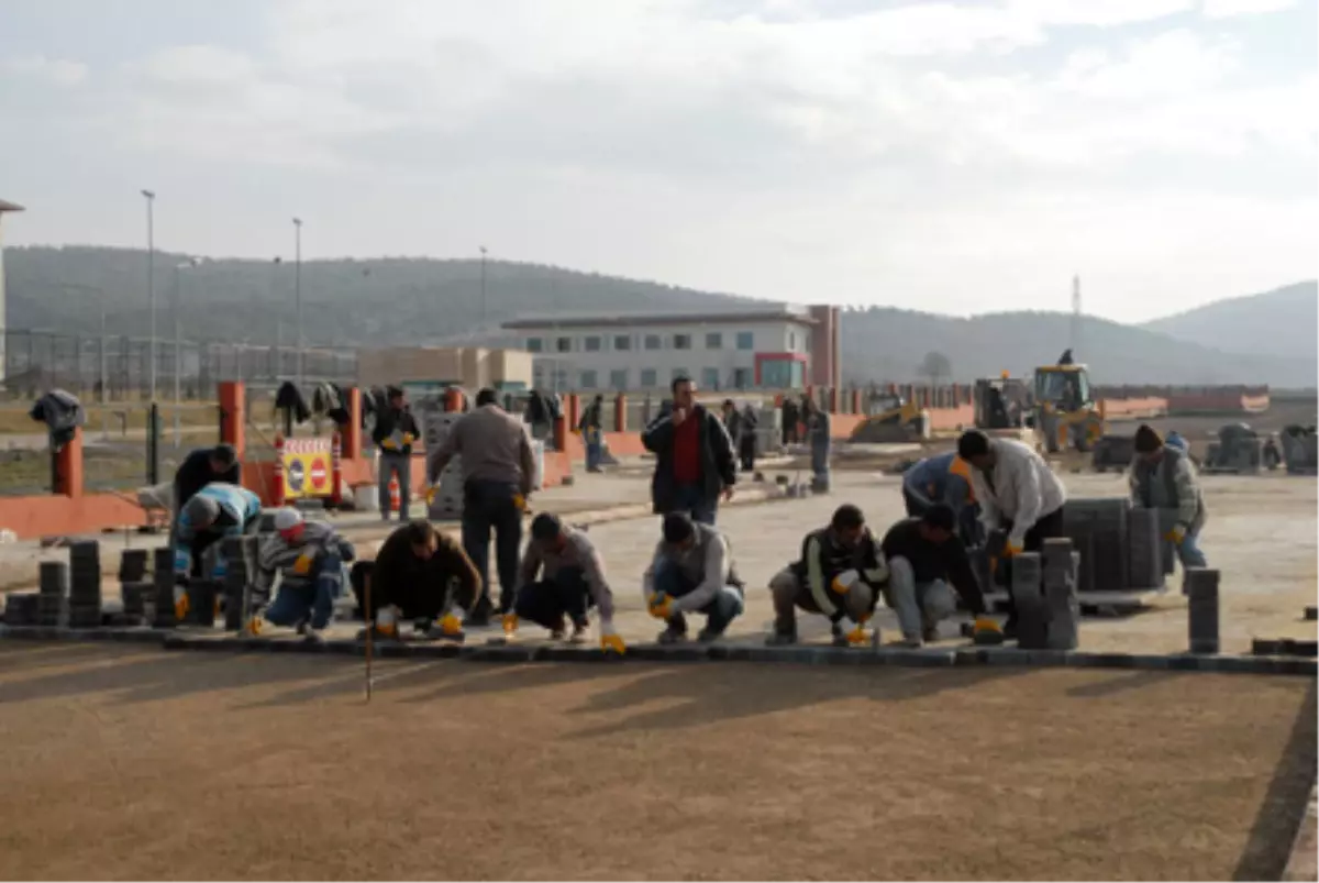 Şehir Hastanesinde Çevre Düzenlemesi