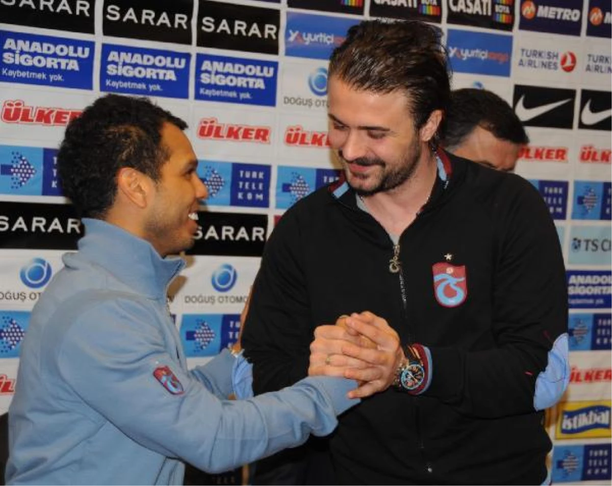 Trabzonspor\'da Onur ve Alanzinho İmzaladı