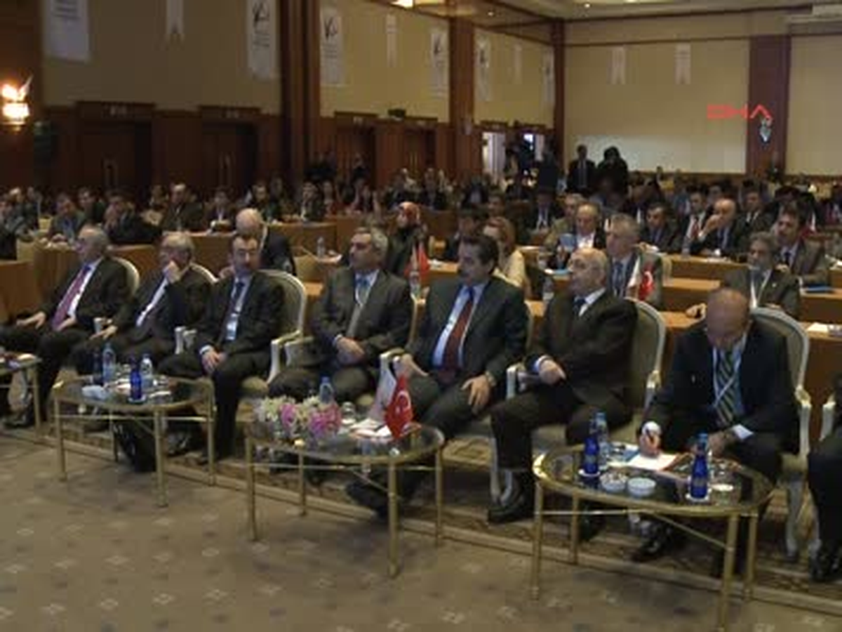 Bakan Çelik\'ten "İmam Hatip" Eleştirisi...