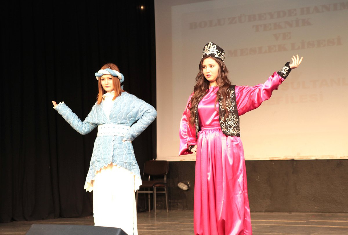 Bolu\'da Defile Gösterisi Kadınları Büyüledi