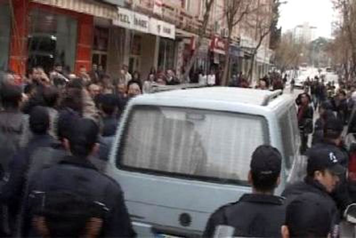 Eğitimde 4+4+4 Sistemi Protestosunda Arbede