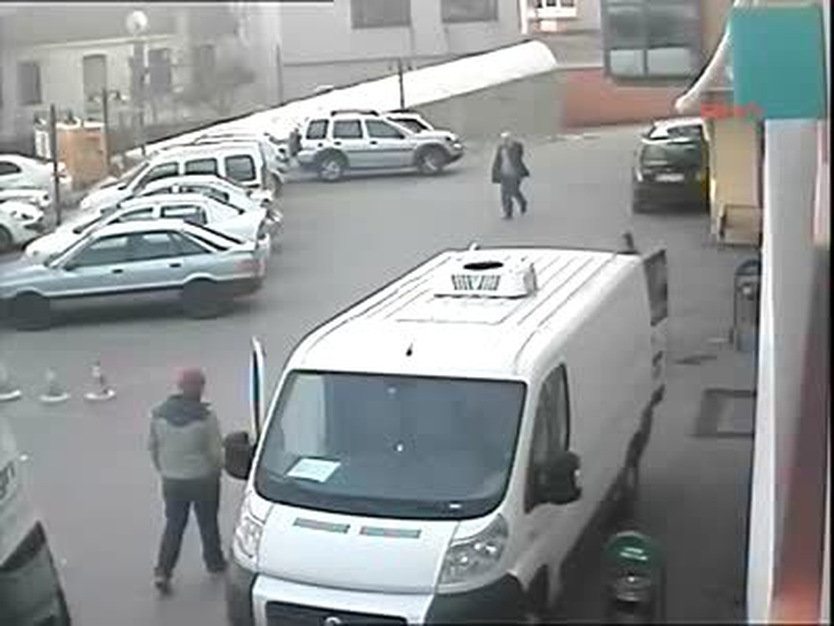 Hırsız Önce Güvenlik Kamerası, Sonra Polise Yakalandı
