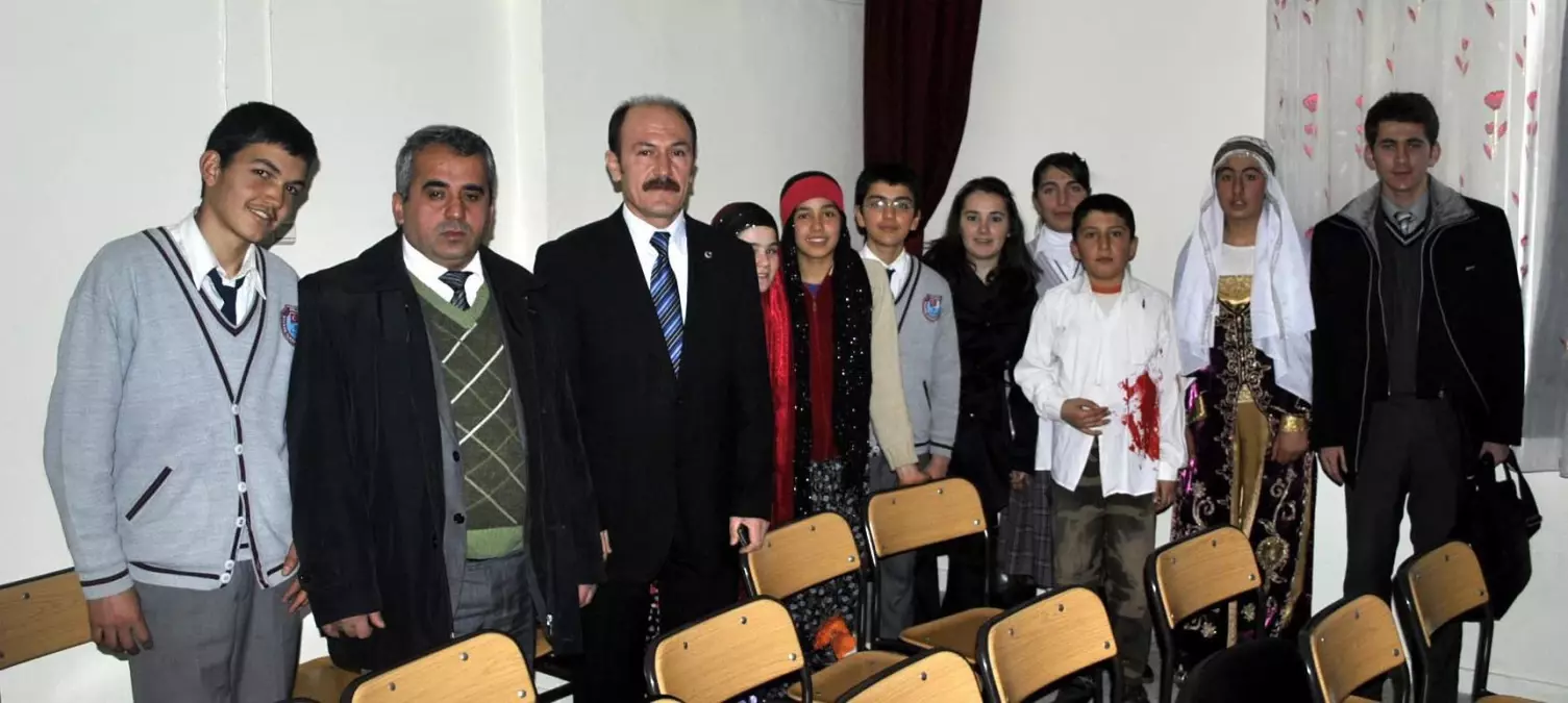 İstiklal Marşı\'nı Güzel Okuma Yarışması Düzenledi