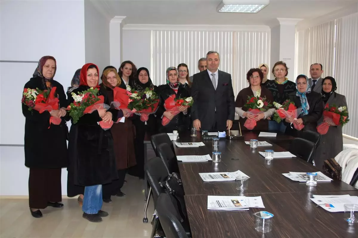 Kadınlar Mikro Kredi ile Hayata Tutunuyor