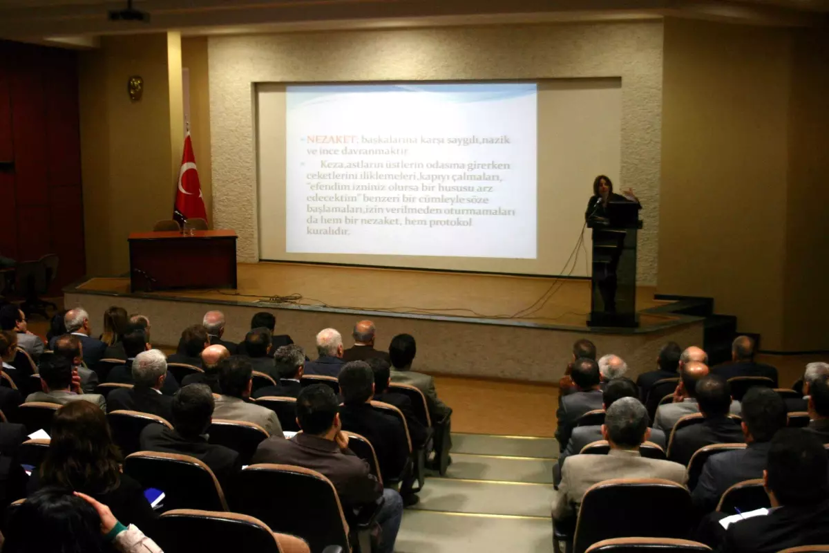 Konesob'da İletişim Teknikleri Eğitimi