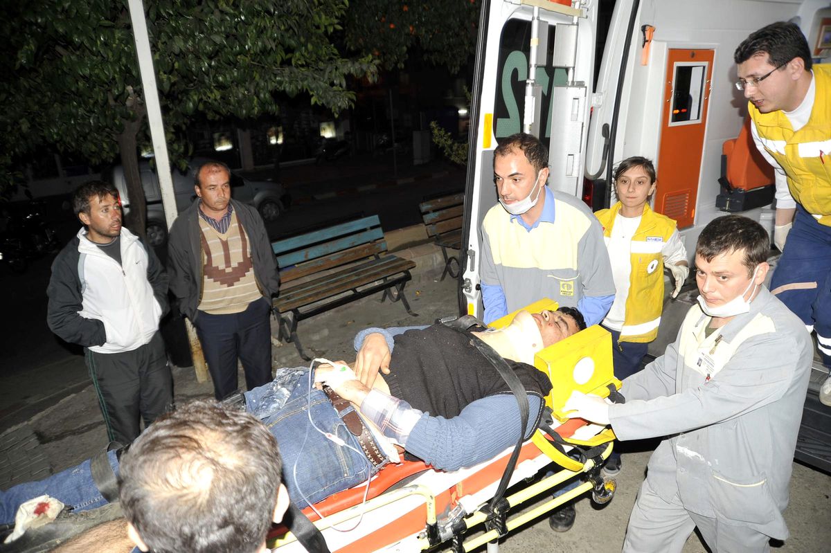Nazilli\'de Trafik Kazası; 2 Yaralı