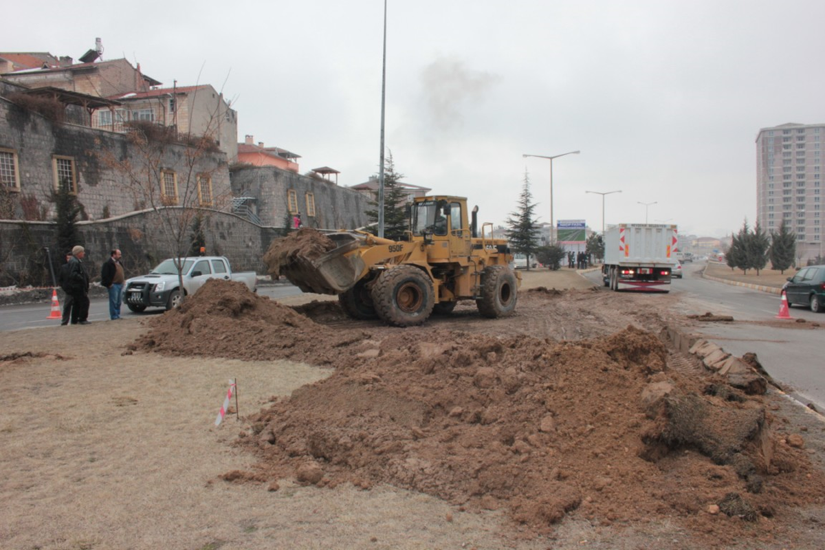 Necip Fazıl Köprülü Kavşağı Hafriyat Çalışmalarına Başlandı
