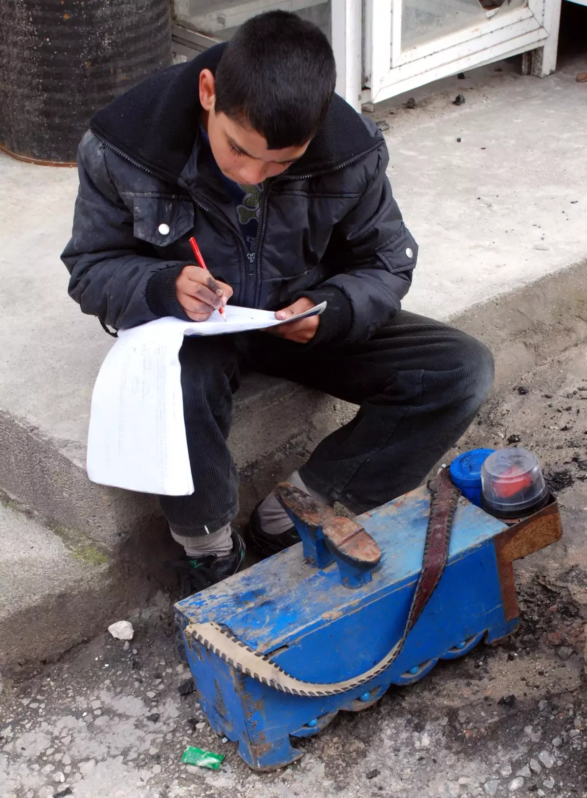 (Özel Haber) 11 Yaşındaki Hikmet\'in Yaşam Mücadelesi