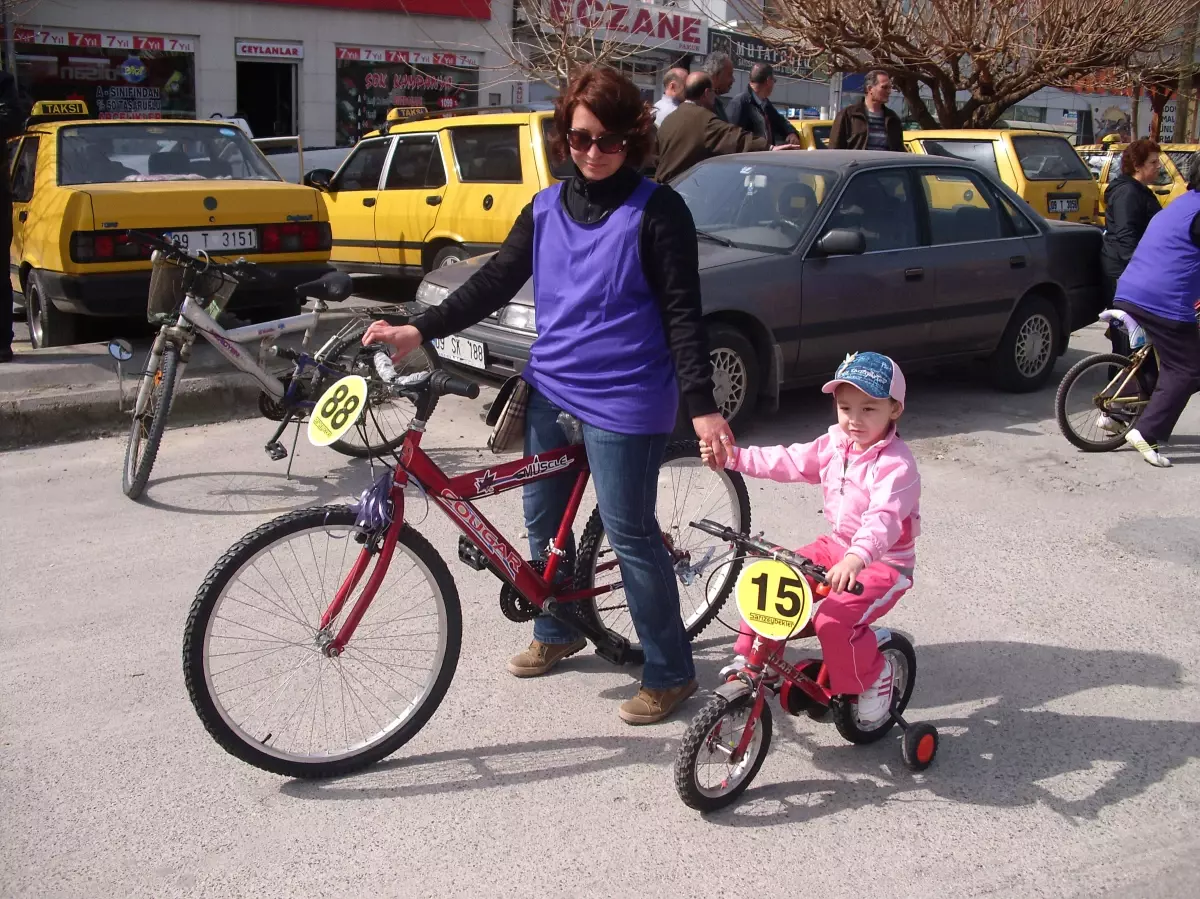 Söke\'de Kadınlar Pedal Çevirdi; "Yol Verin Geçelim" Dedi