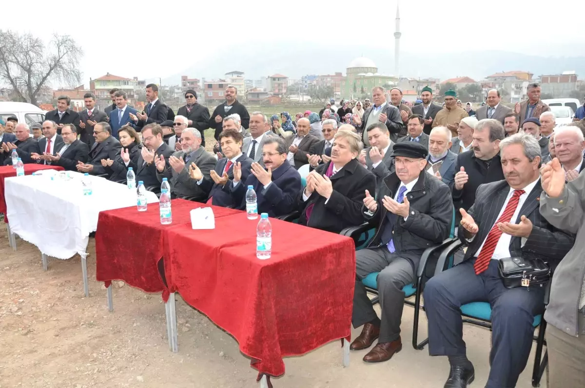 Soma Yatılı Kız Kur\'an Kursu\'nun Temeli Atıldı