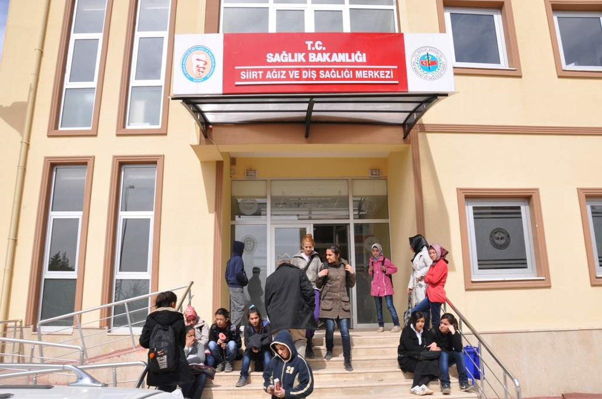 Toplum Destekli Polislik Şube Müdürlüğü\'nden Öğrencilere Diş Taraması