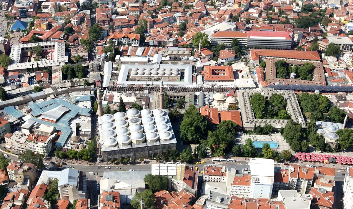 Bursa'ya 80 Milyon Liralık Pay Ayıran Uedaş'dan Şehir Merkezine Neşter