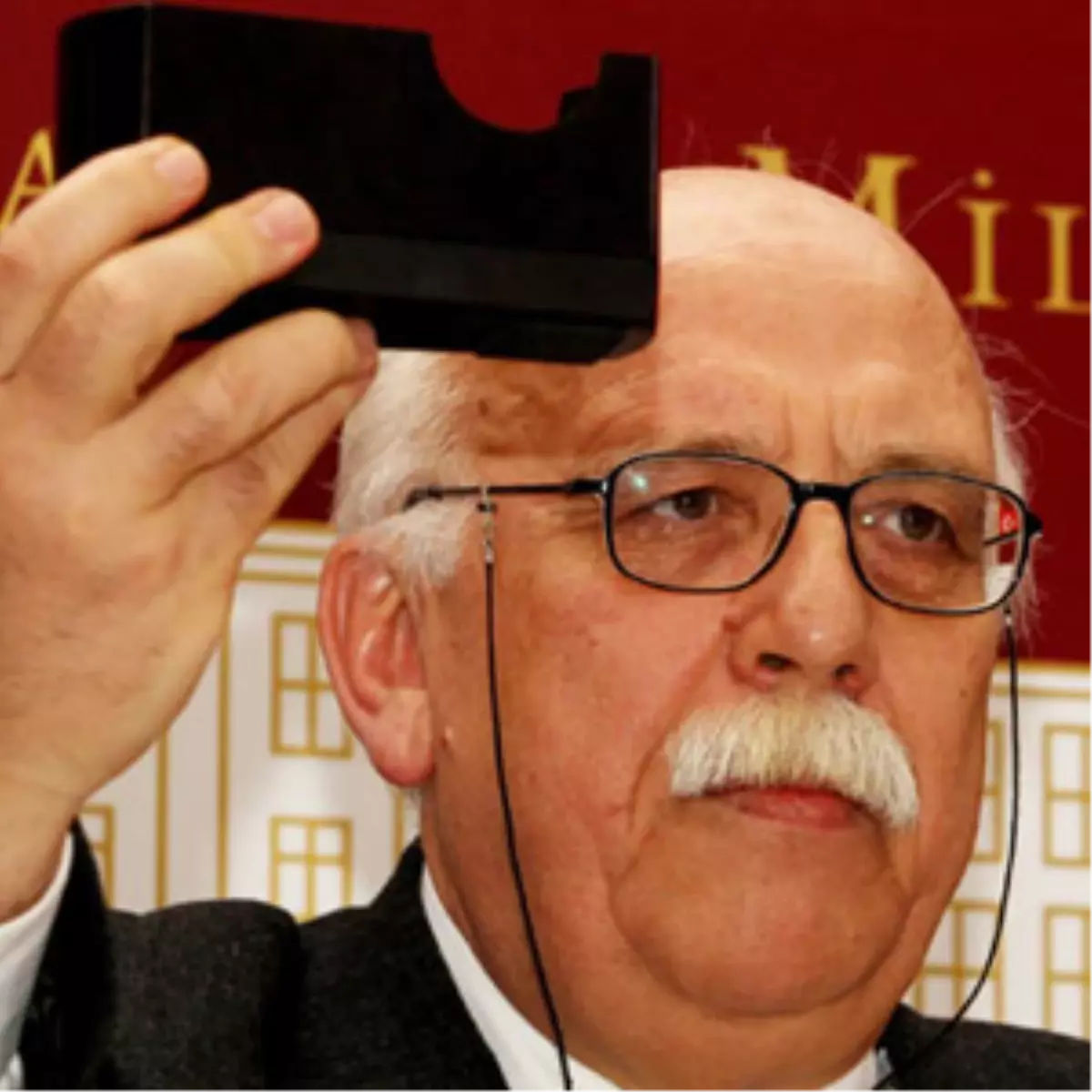 "CHP\'liler Kafama Bunu Attı"