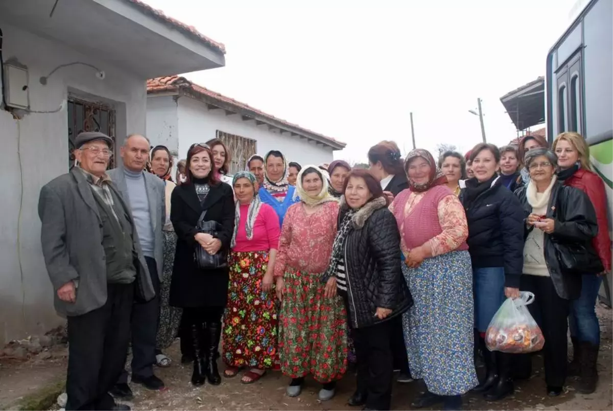 Chpli Kadınlar, Kadınlar Günü\'nü Köylerde Kutladı