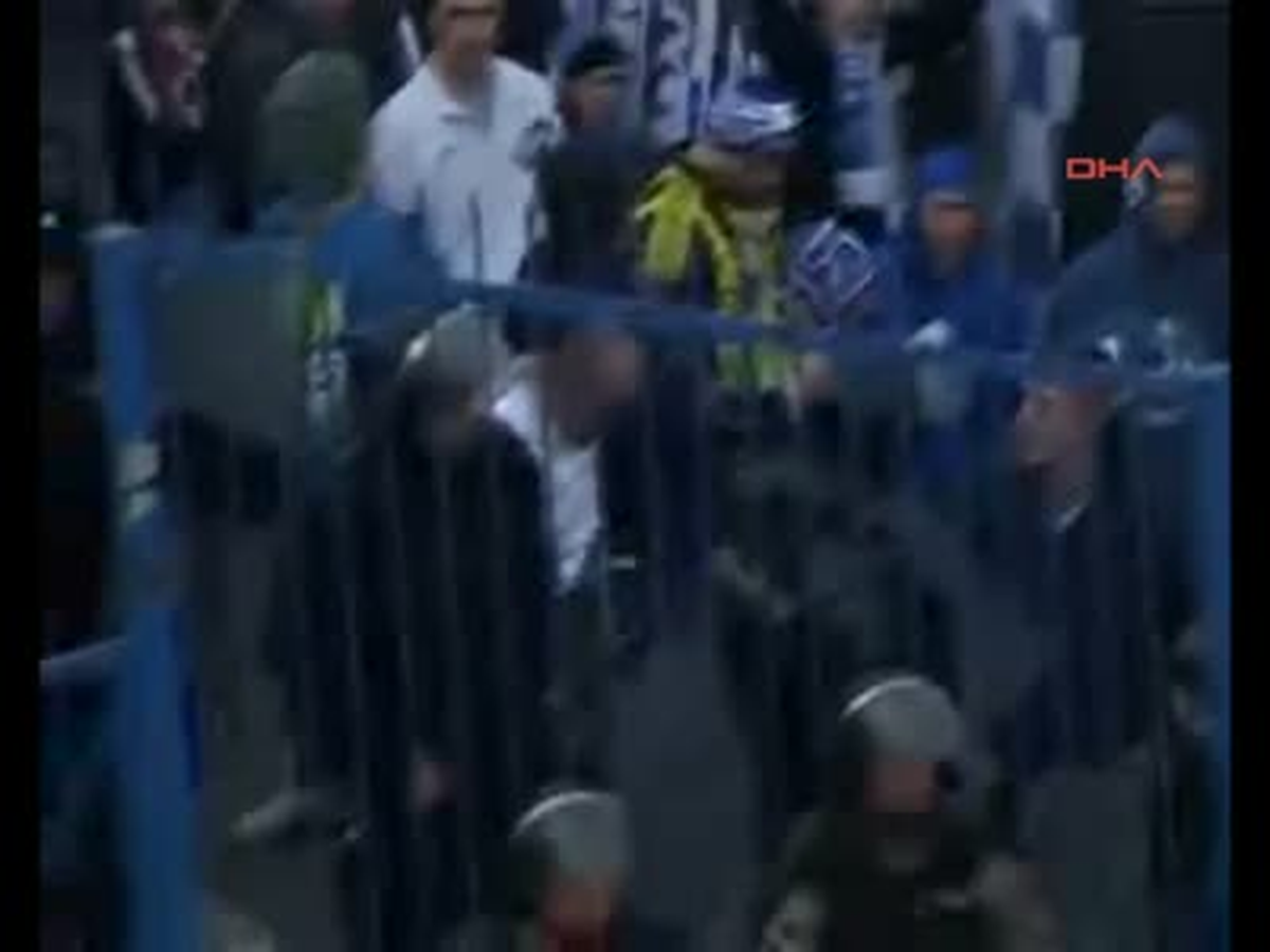 Novi Pazar Kulübü, Rad Belgrade Maçında Çıkan Olayların Görüntülerini Yayınladı