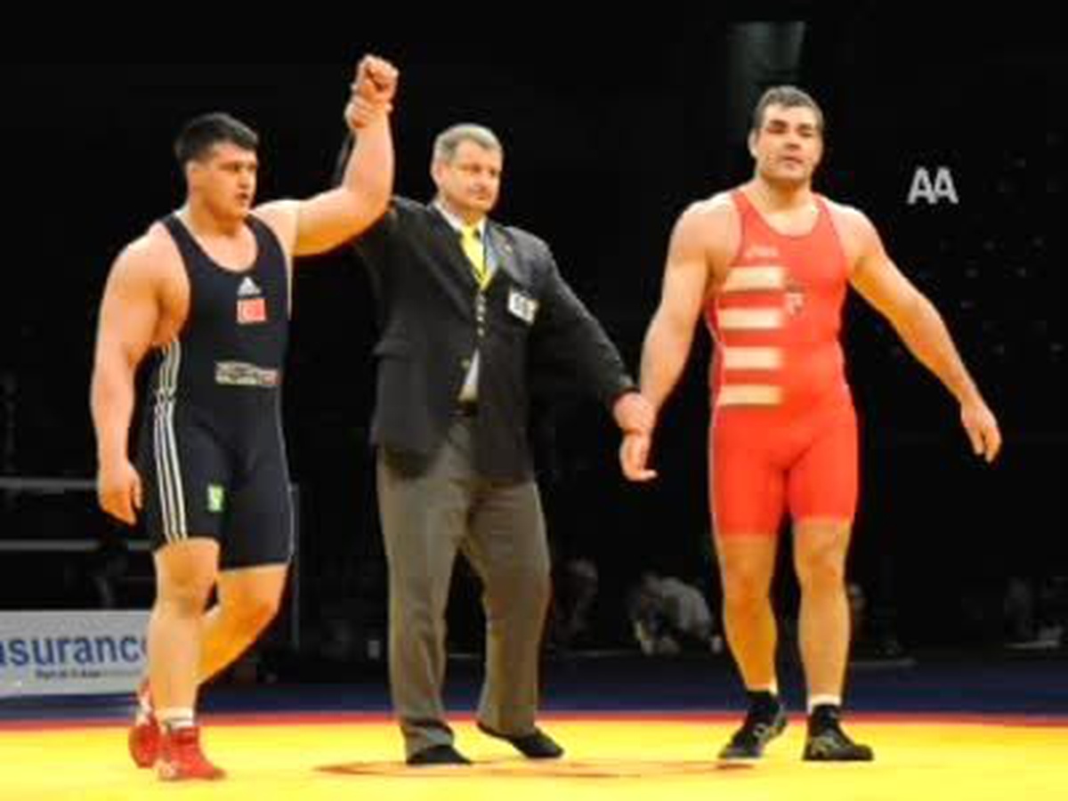 Rıza Kayaalp 120 Kiloda Avrupa Şampiyonu