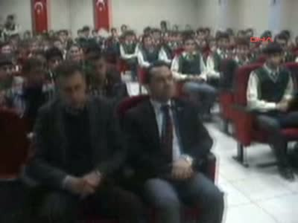 Abdullah Avcı Darıca\'da Konferans Verdi