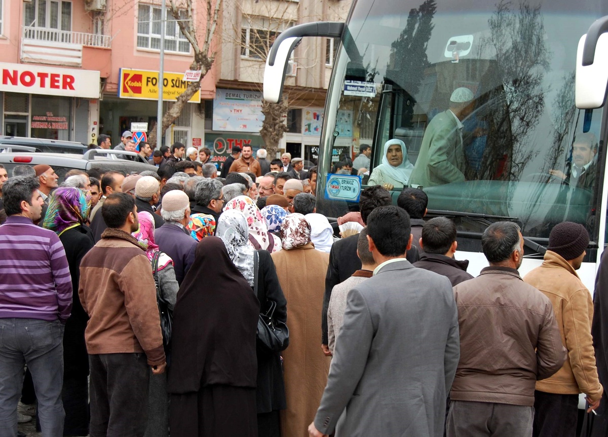 Adıyaman\'dan 70 Kişilik Umre Kafilesi Yola Çıktı