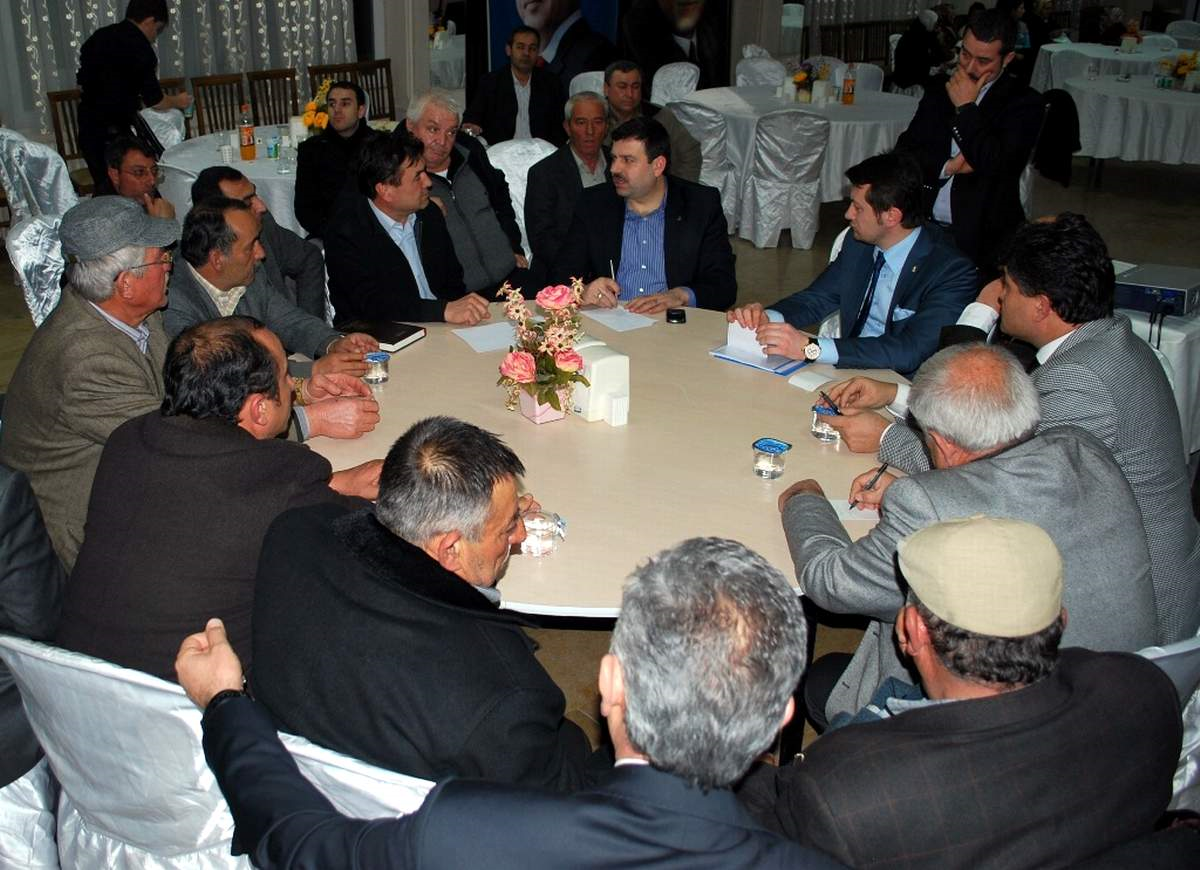 AK Parti İl Başkanı Süleyman Reyhan Çifteler\'e Bağlı Köy Muhtarları ile Bir Araya Geldi