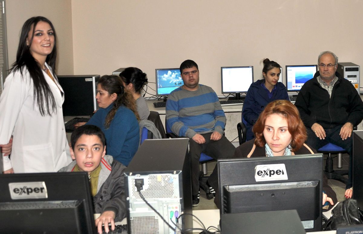 Aliağa Belediyesi Bilgisayar Öğretiyor