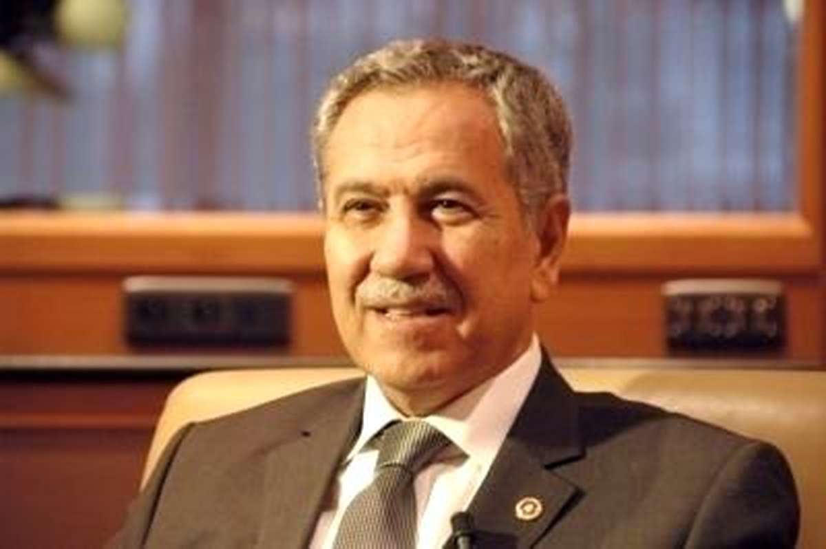 Arınç: "Tahliyelerden Sadece Memnuniyet Duyulur"