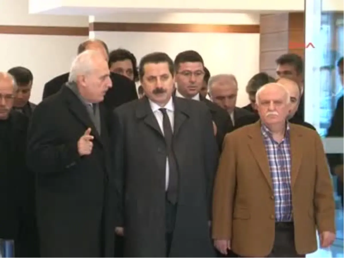 Bakan Çelik Eseryurt\'a Gitti