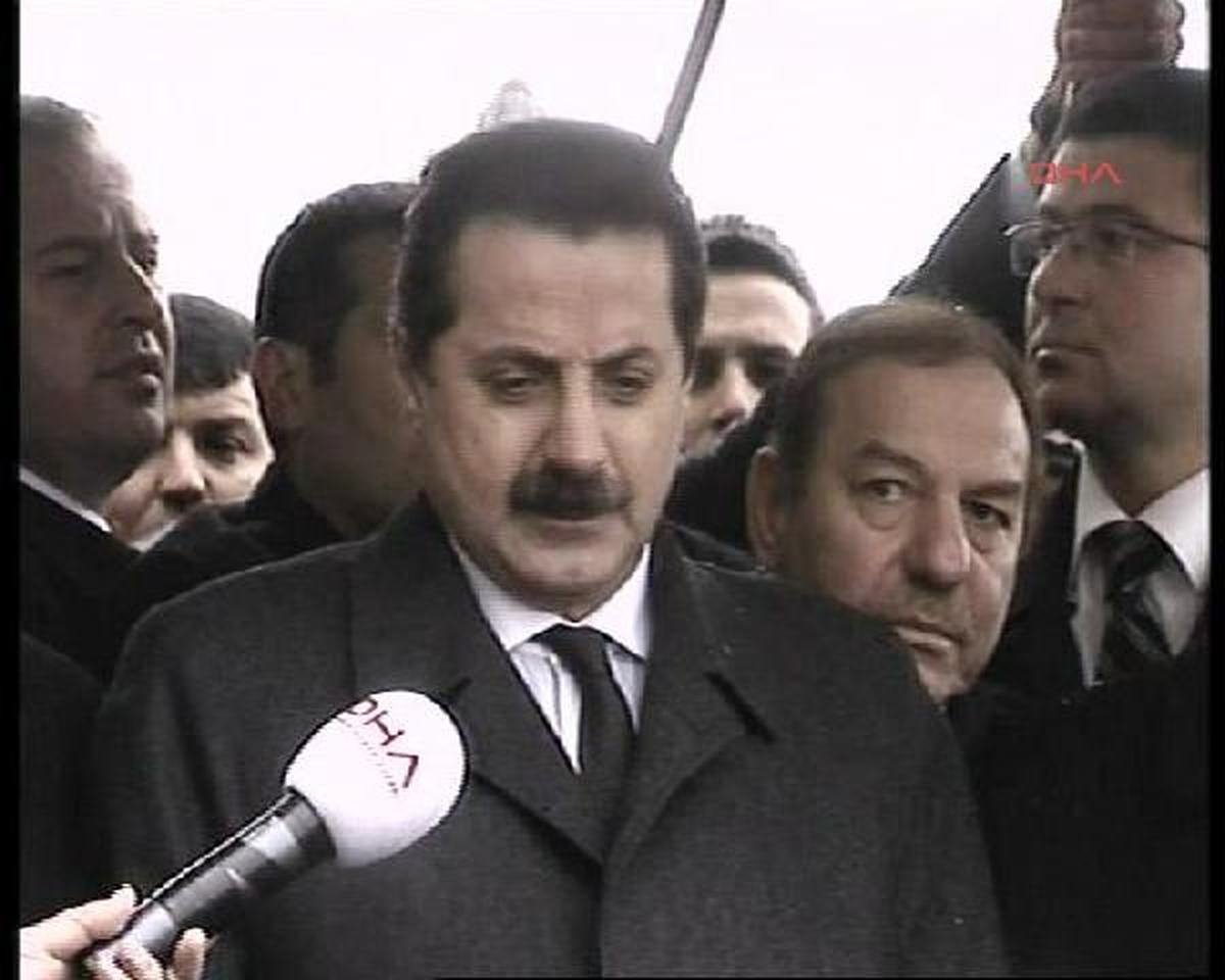 Bakan Faruk Çelik, Esenyurt\'ta İnceleme Yaptı (1)