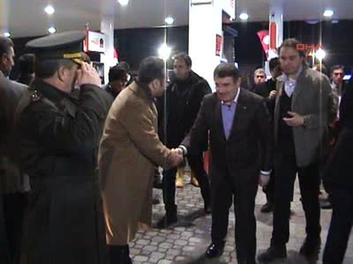 Bakan Şahin: Ufak Tefek Sıkıntılar Var