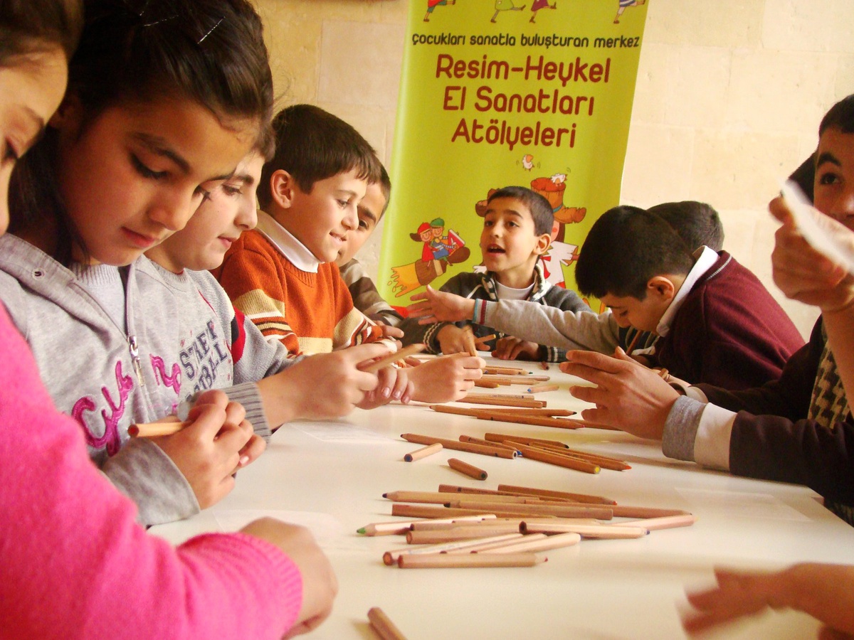 Büyükşehir Belediyesi Çocuk Sanat Merkezi Açıldı